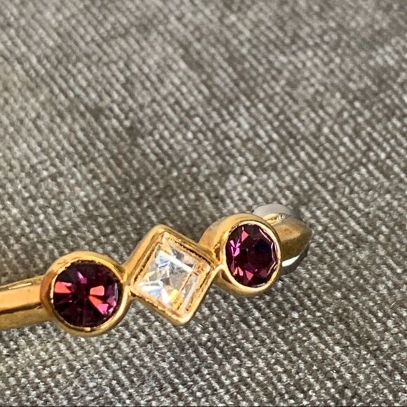 Avon Vintage gold hoop earrings with amethyst & clear rhinestones - Picture 6 of 12